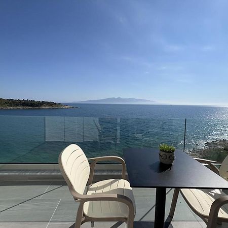 Sea Breeze Villa Sarandë Eksteriør billede