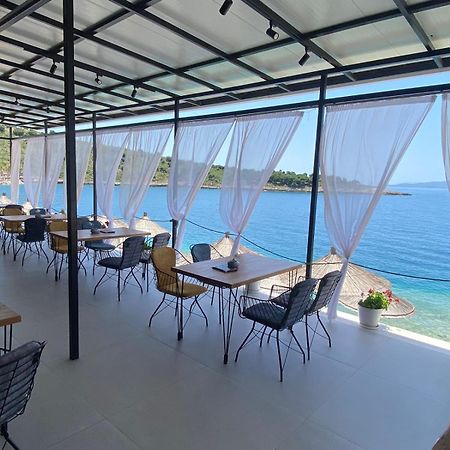 Sea Breeze Villa Sarandë Eksteriør billede