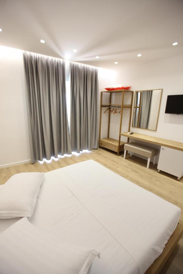 Sea Breeze Villa Sarandë Eksteriør billede
