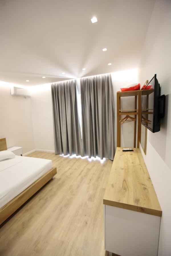 Sea Breeze Villa Sarandë Eksteriør billede