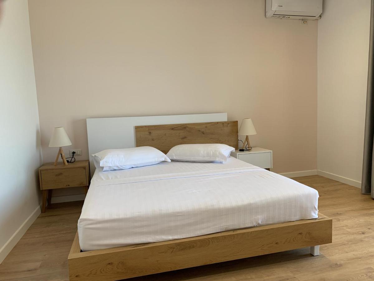 Sea Breeze Villa Sarandë Eksteriør billede