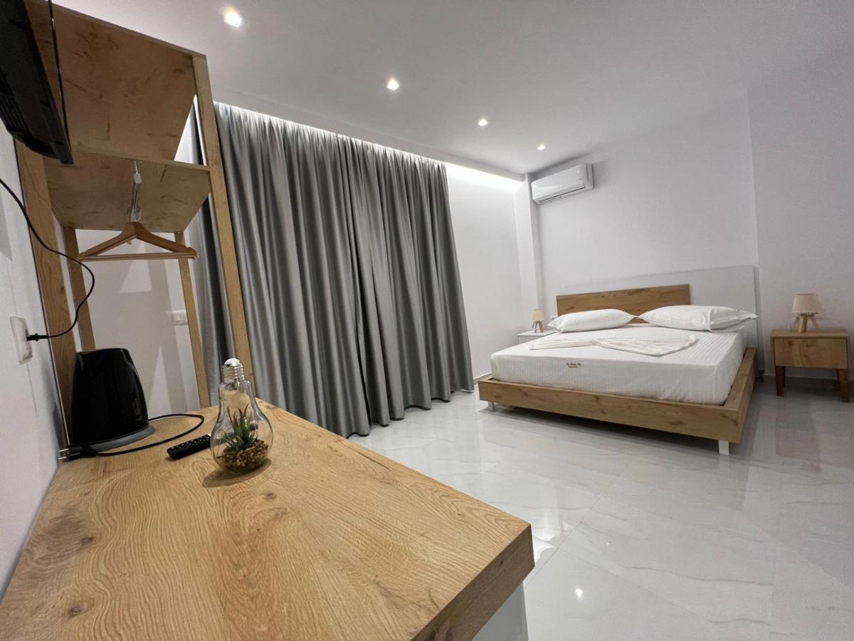 Sea Breeze Villa Sarandë Eksteriør billede