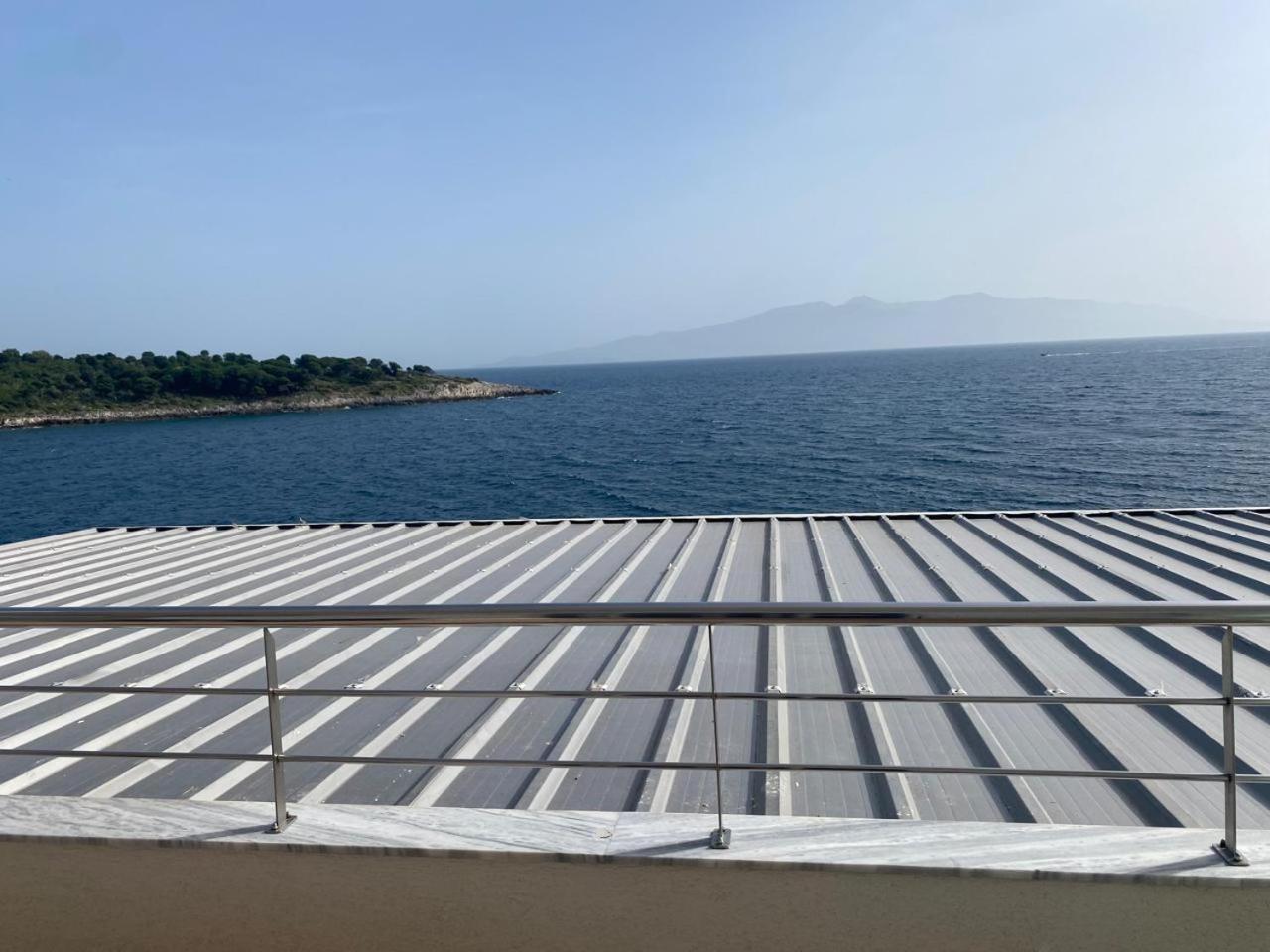 Sea Breeze Villa Sarandë Eksteriør billede