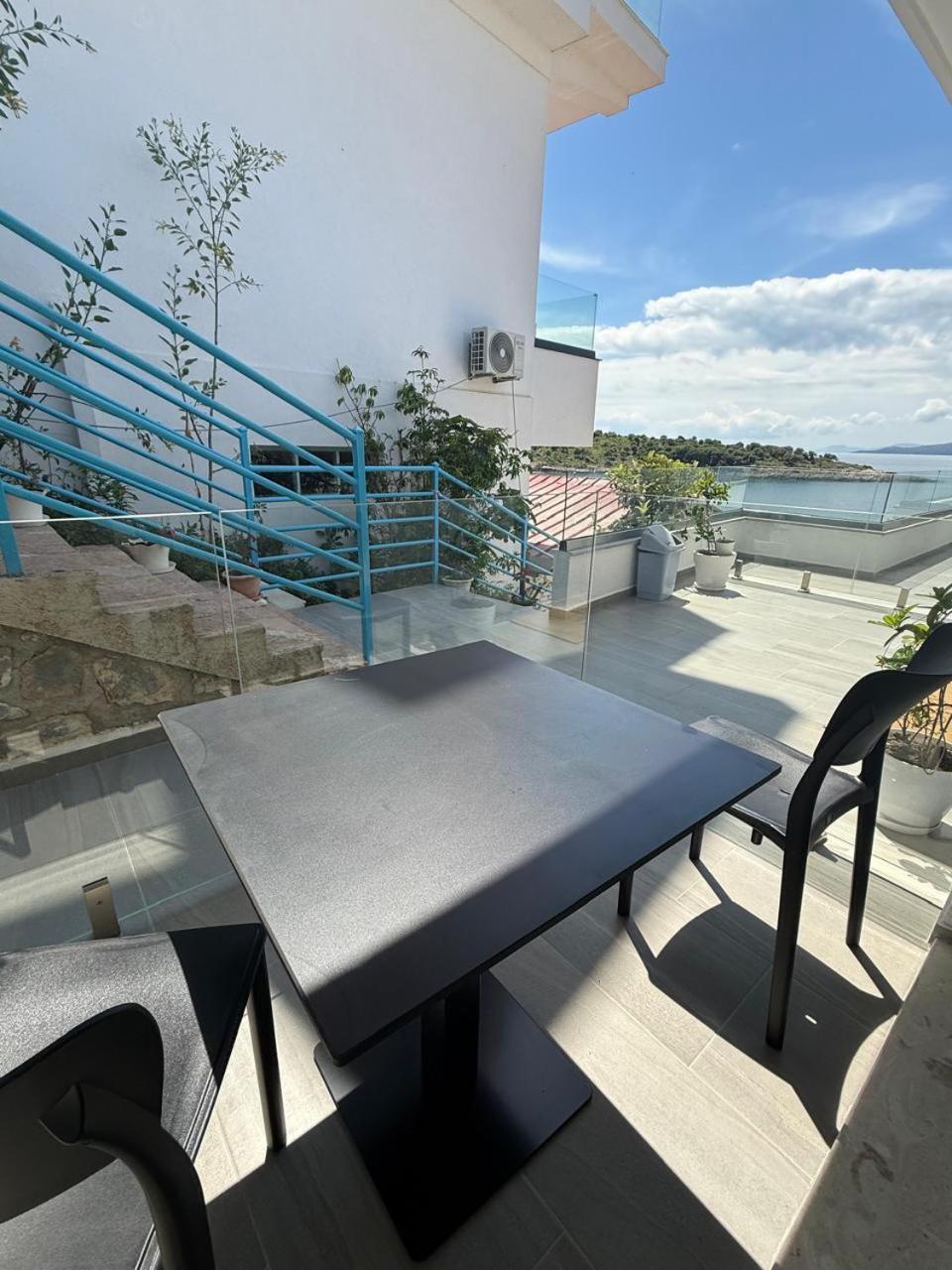 Sea Breeze Villa Sarandë Eksteriør billede