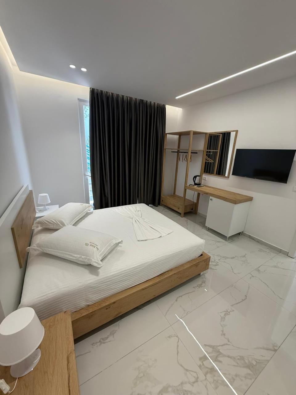 Sea Breeze Villa Sarandë Eksteriør billede