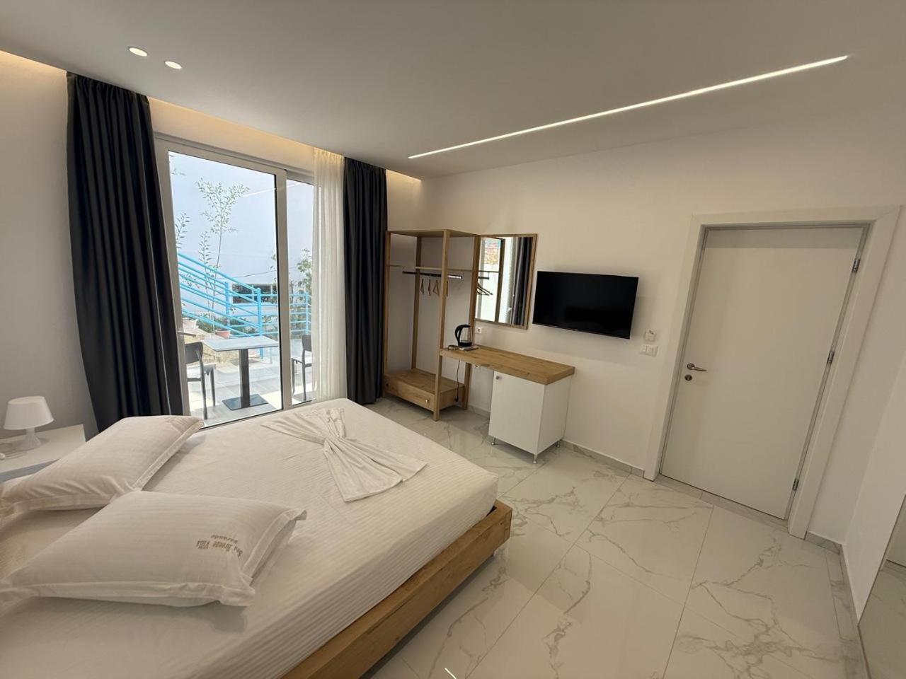 Sea Breeze Villa Sarandë Eksteriør billede